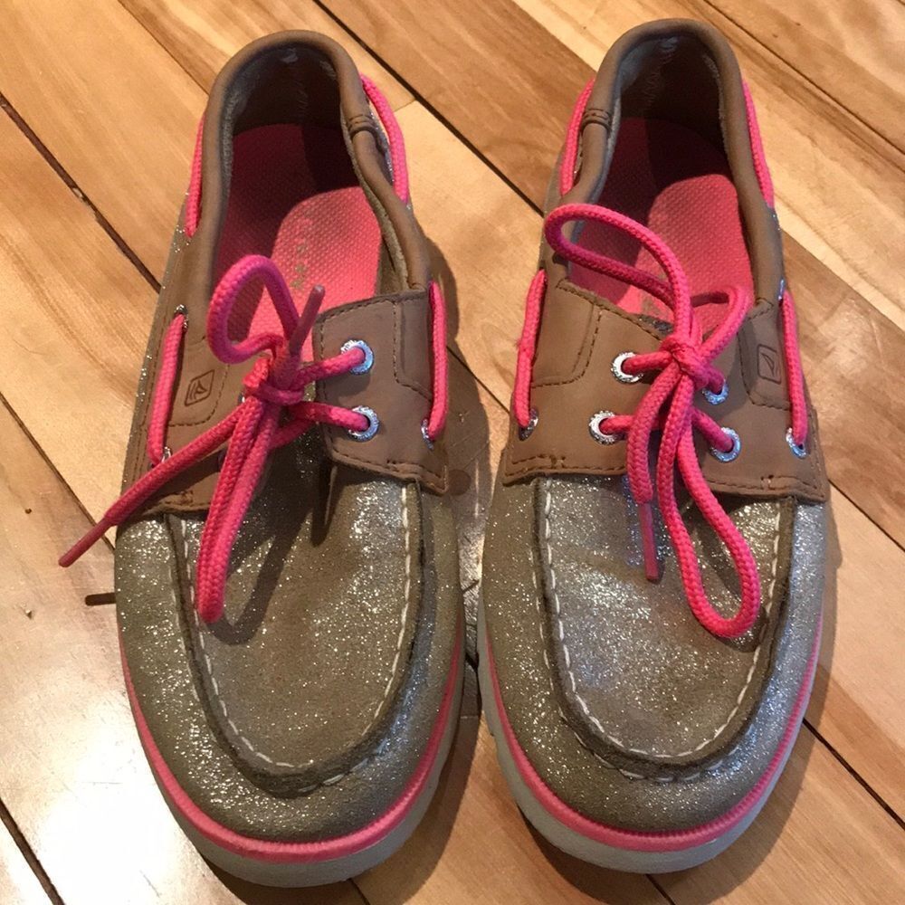 Sperry Top-Sider tan/gold glitter/pink shoes. 3.5M